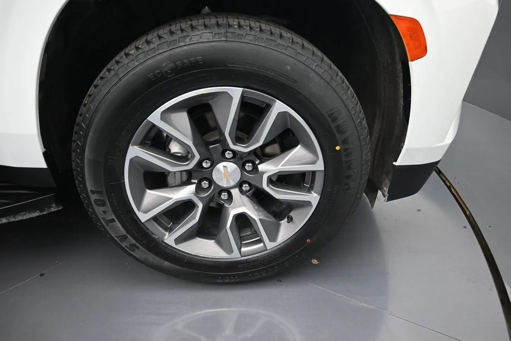 2024 Chevrolet Tahoe LT photo 9