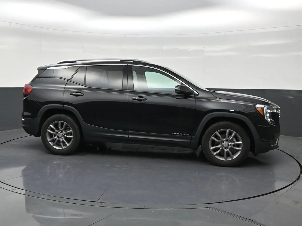 2023 GMC Terrain SLT photo 6