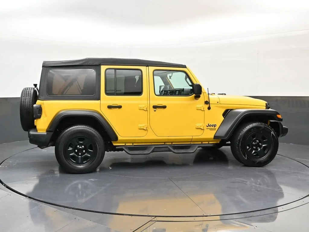 2020 Jeep Wrangler Unlimited Sport 4x4 photo 6