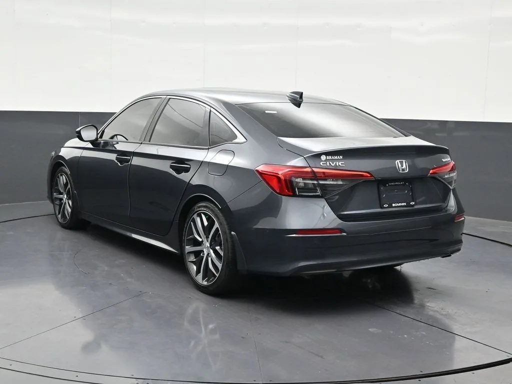 2024 Honda Civic Sedan Touring photo 3