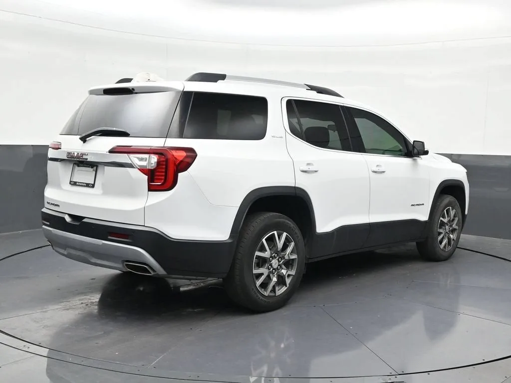 2022 GMC Acadia SLE photo 5