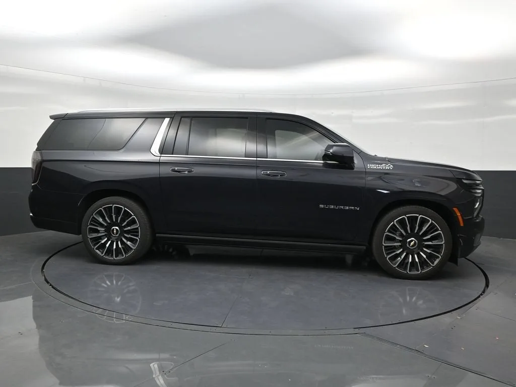 2026 Chevrolet Suburban High Country photo 6