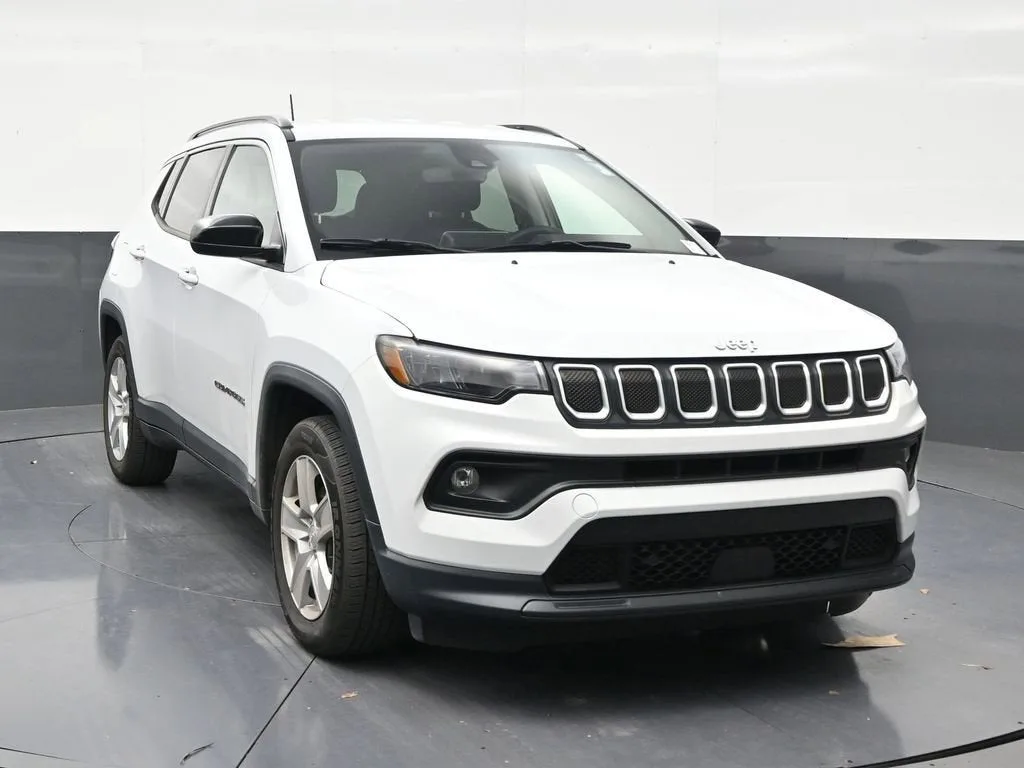 2022 Jeep Compass Latitude photo 7