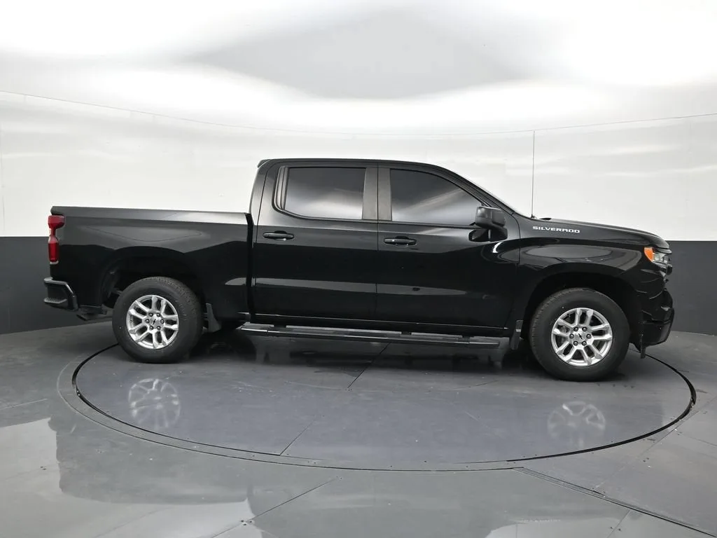 2023 Chevrolet Silverado 1500 RST photo 6