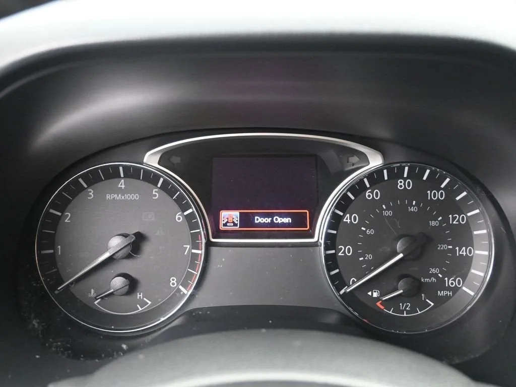 2020 Nissan Pathfinder SV 2WD photo 12