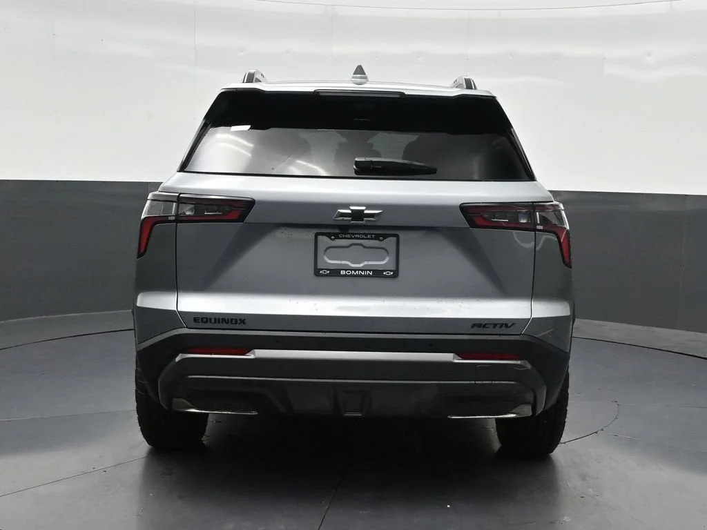 2026 Chevrolet Equinox ACTIV photo 4