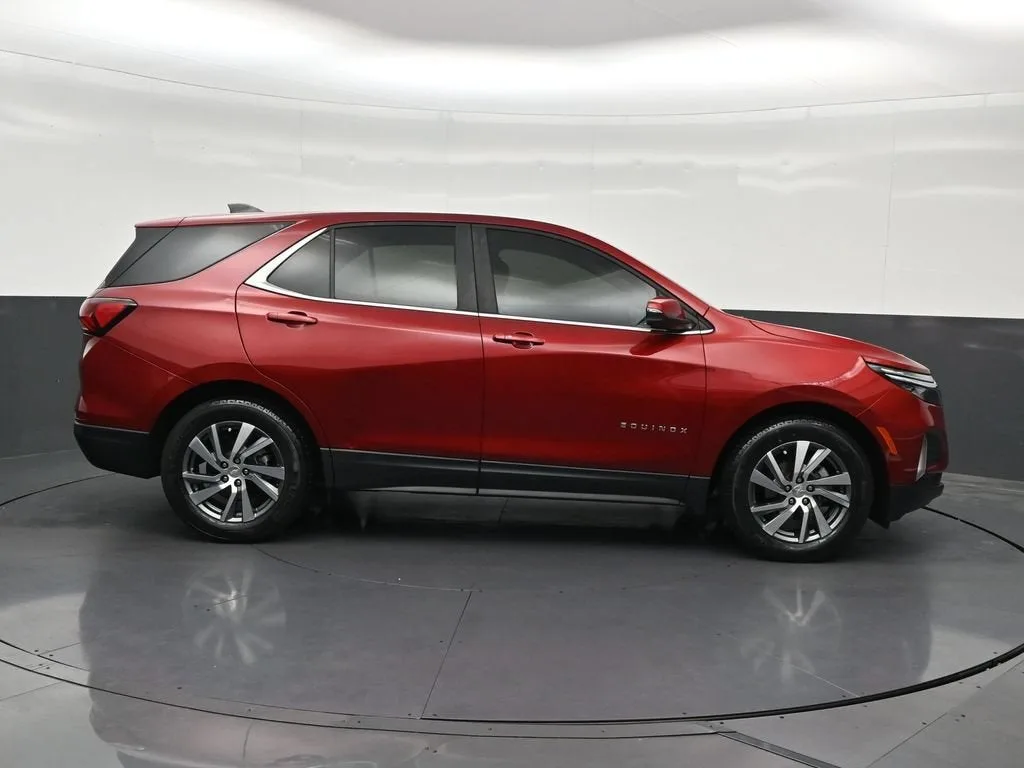 2024 Chevrolet Equinox LT photo 7