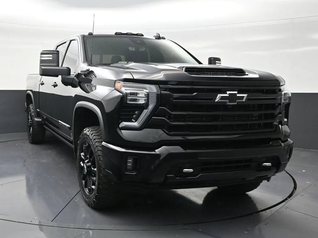 2025 Chevrolet Silverado 2500 HD High Country photo 7