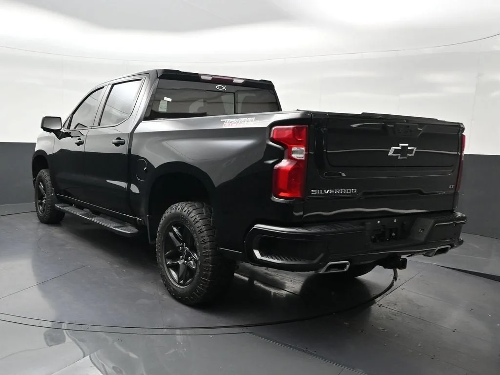 2023 Chevrolet Silverado 1500 LT Trail Boss photo 3