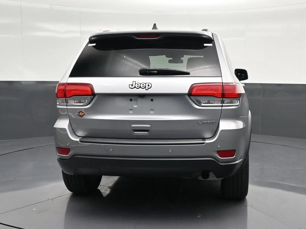 2021 Jeep Grand Cherokee Laredo E photo 7
