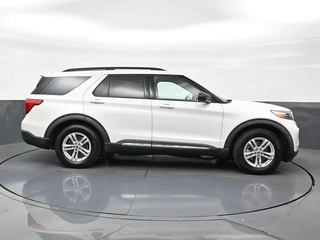 2020 Ford Explorer XLT photo 6