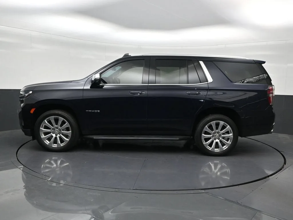 2021 Chevrolet Tahoe Premier photo 2