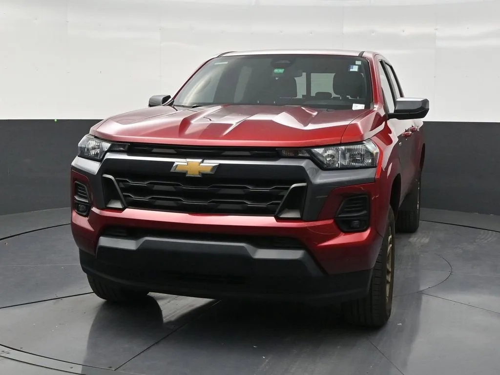 2023 Chevrolet Colorado LT photo 8
