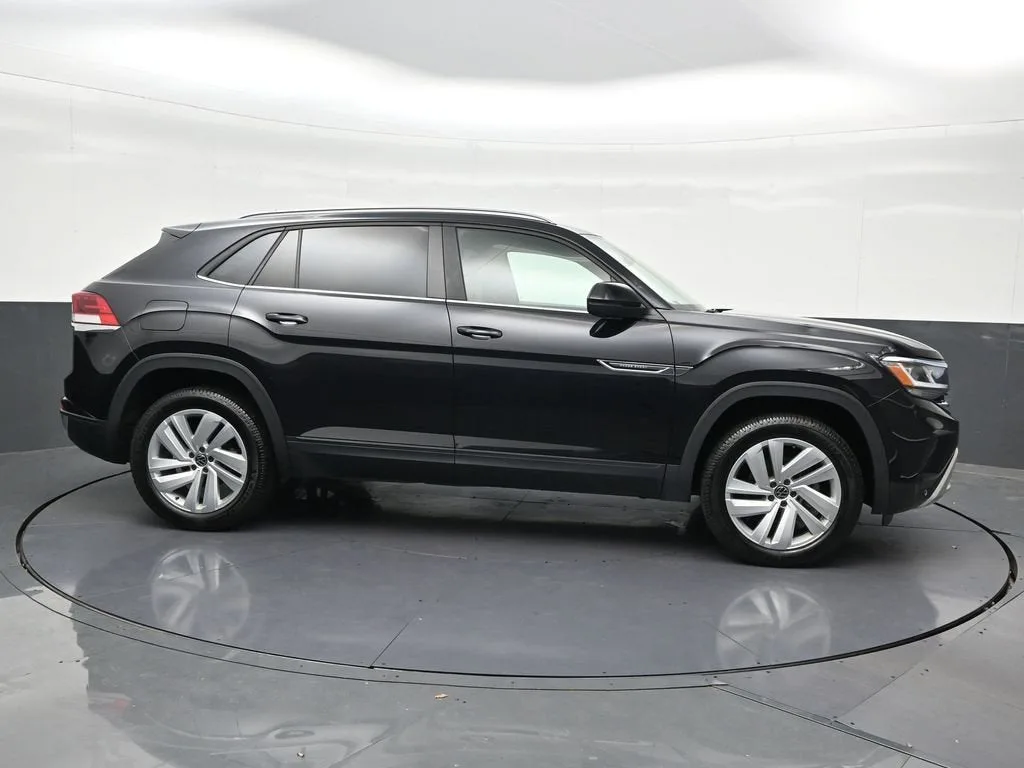 2021 Volkswagen Atlas Cross Sport 2.0T SE w/Technology photo 7