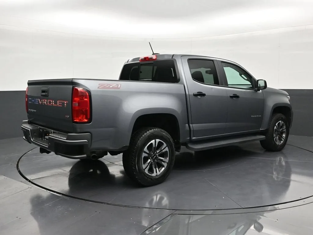2022 Chevrolet Colorado 2WD Z71 photo 5