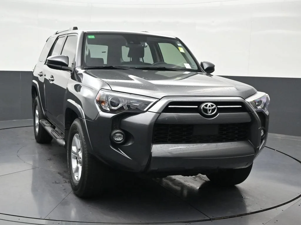 2022 Toyota 4Runner SR5 photo 8