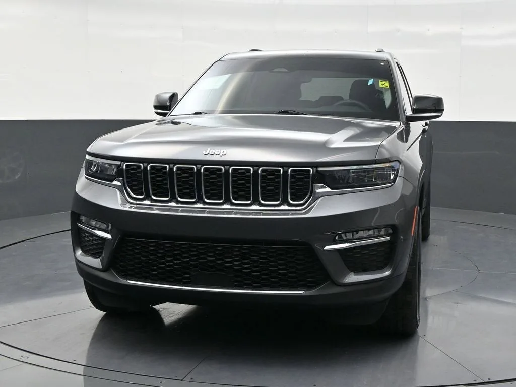 2023 Jeep Grand Cherokee Limited 4x2 photo 8