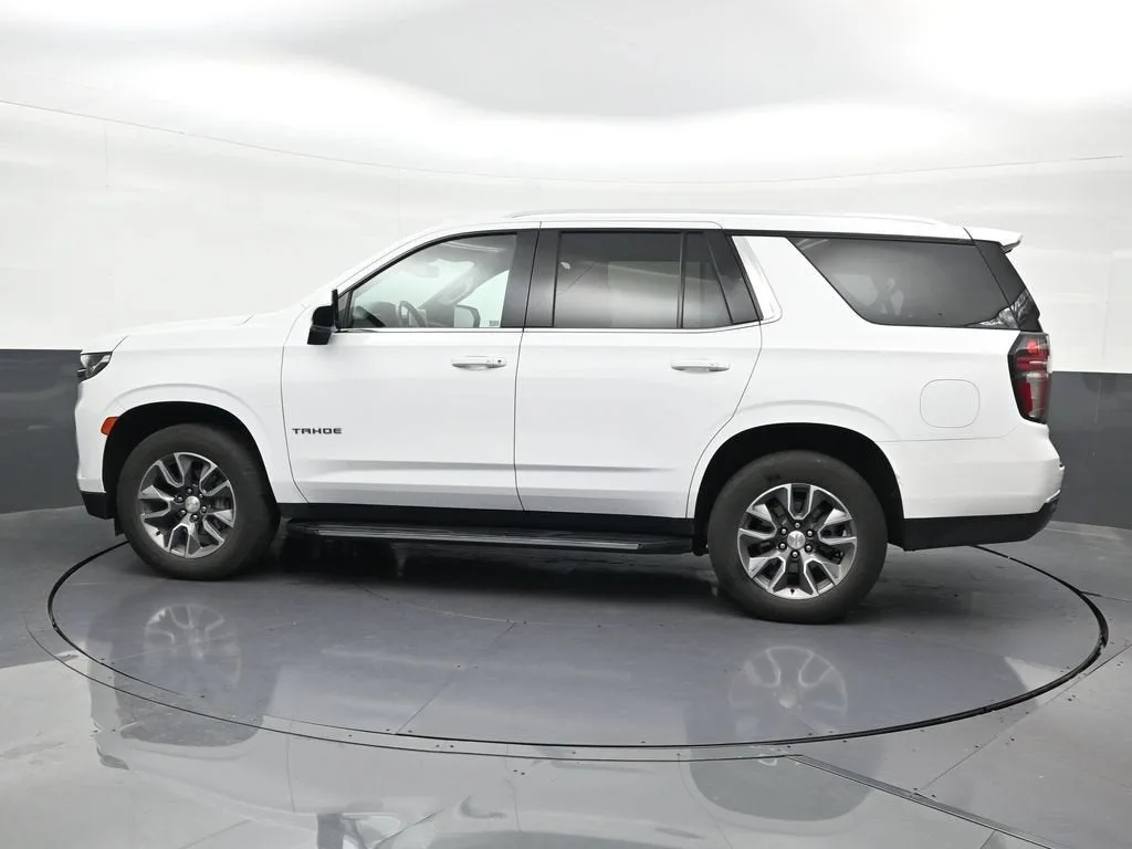 2024 Chevrolet Tahoe LT photo 2