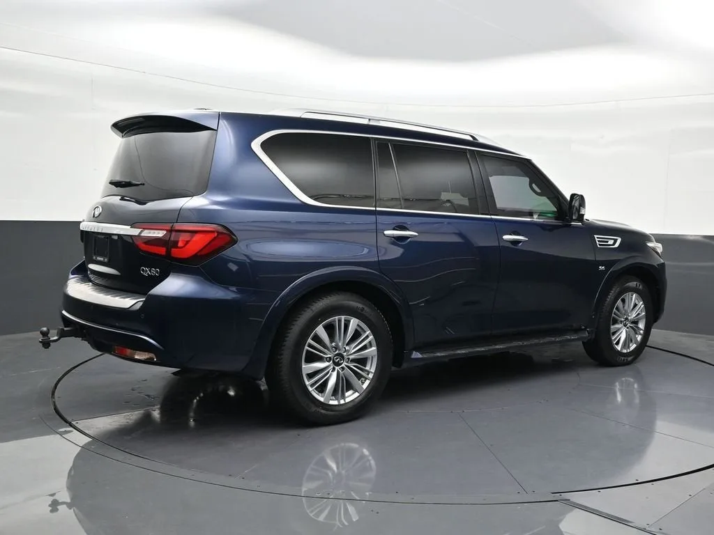 2020 INFINITI QX80 LUXE photo 5
