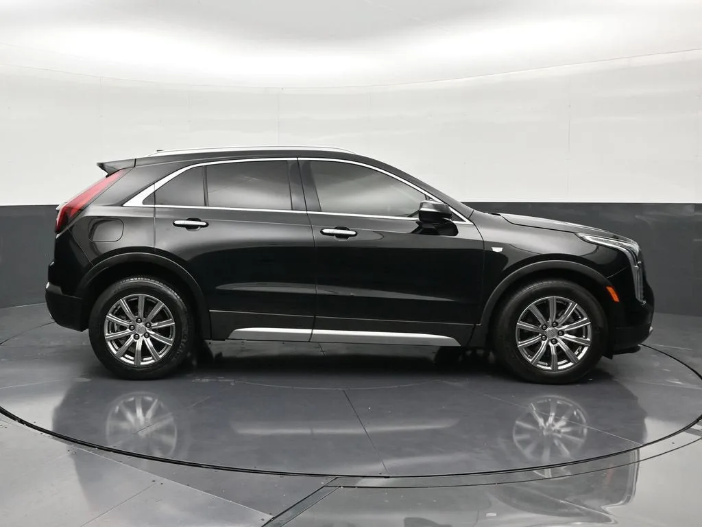 2022 Cadillac XT4 AWD Premium Luxury photo 6