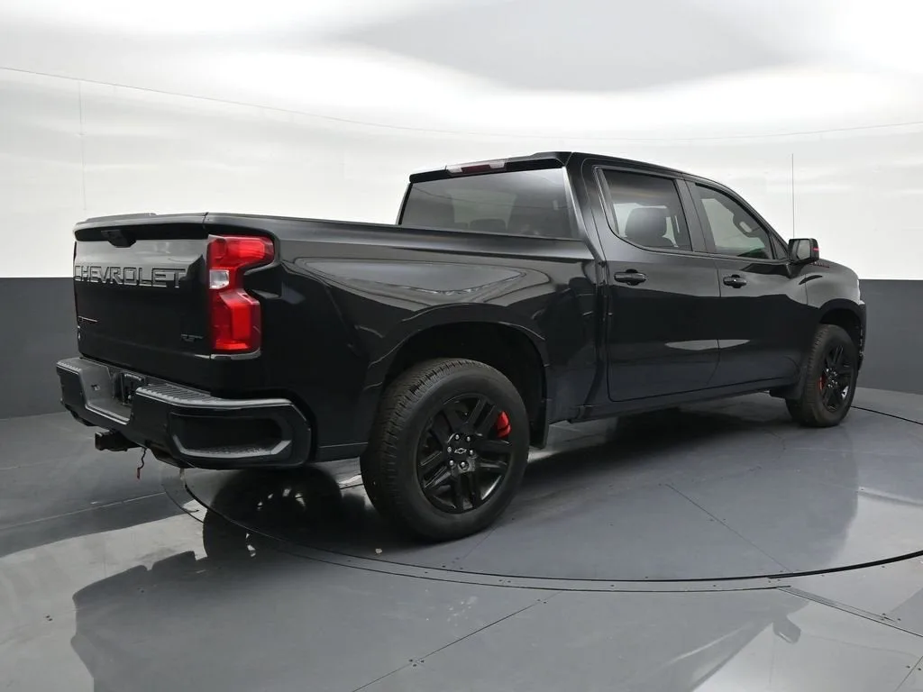 2022 Chevrolet Silverado 1500 LTD RST photo 5