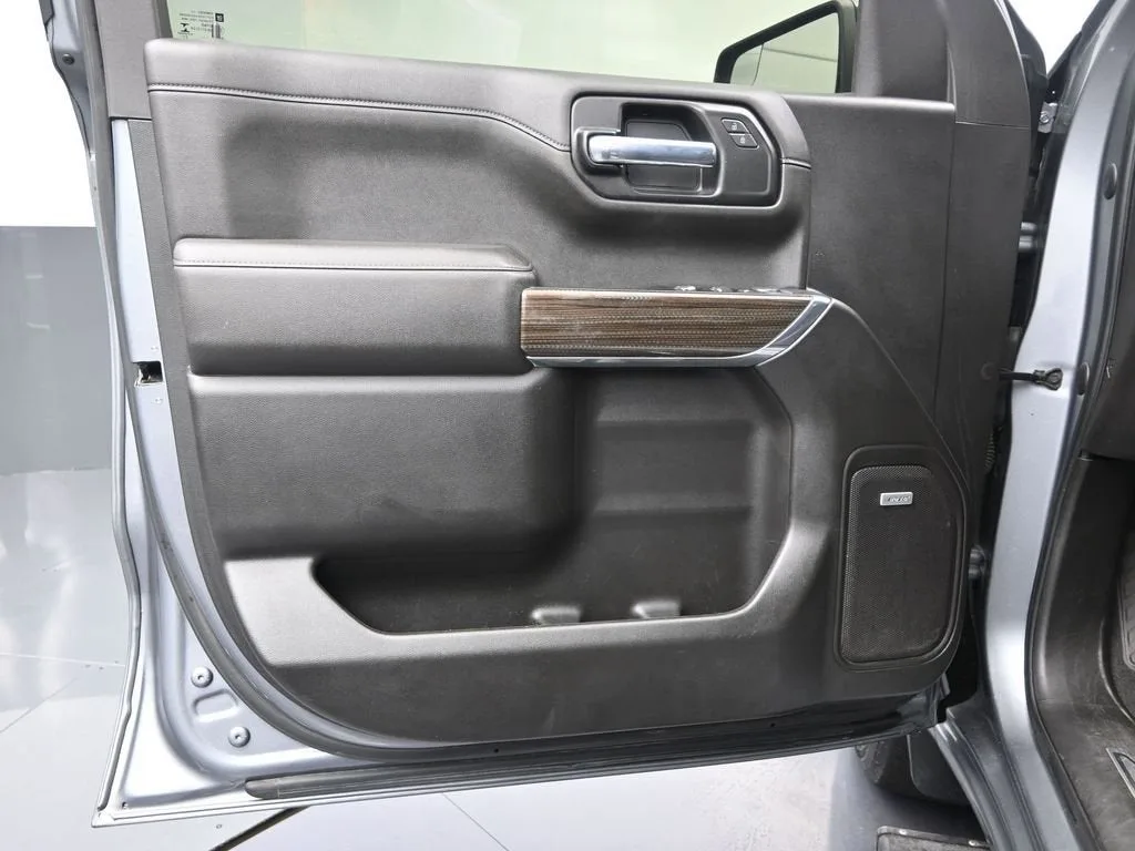 2022 Chevrolet Silverado 1500 LTD RST photo 11