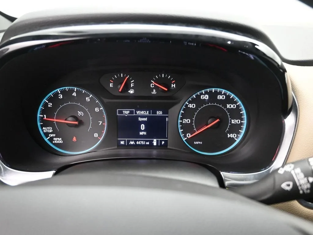 2023 Chevrolet Traverse LS photo 12