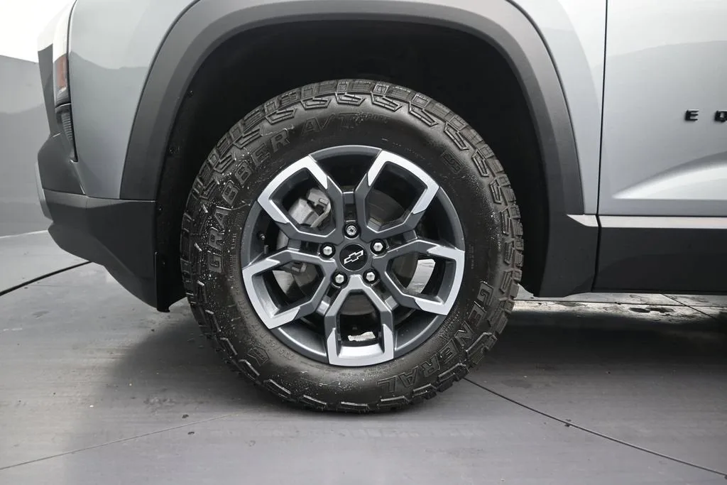 2026 Chevrolet Equinox ACTIV photo 10