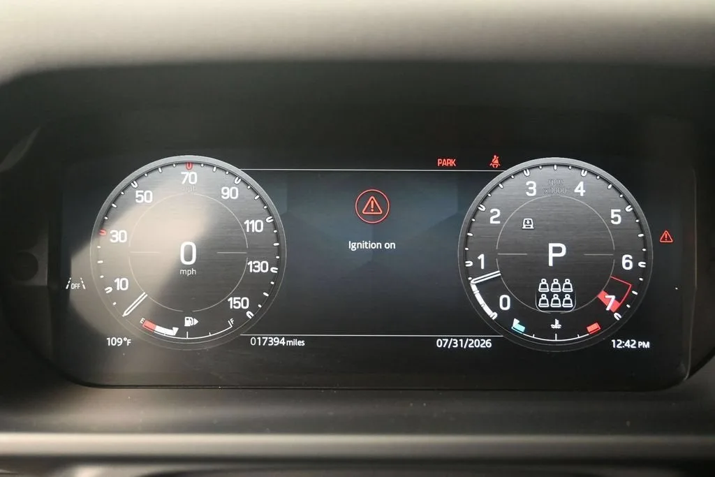 2024 Land Rover Defender X-Dynamic SE photo 12