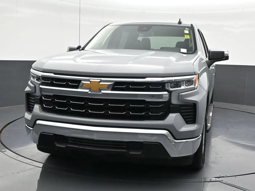 2024 Chevrolet Silverado 1500 LT photo 9