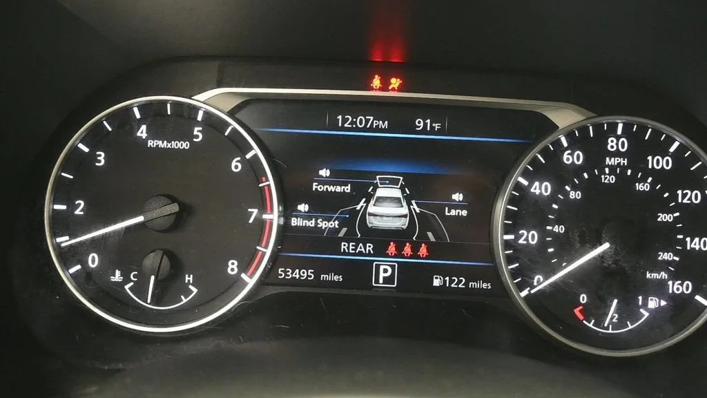 2022 Nissan Sentra SR Xtronic CVT photo 11