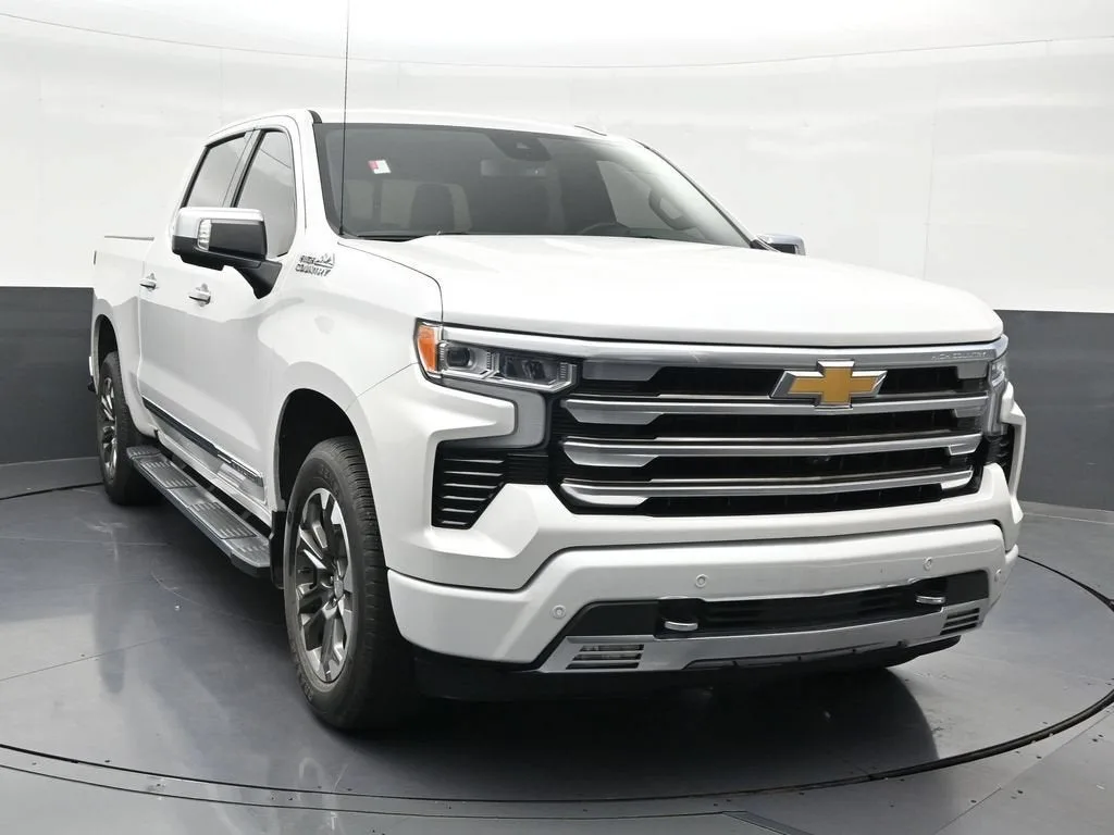 2023 Chevrolet Silverado 1500 High Country photo 8