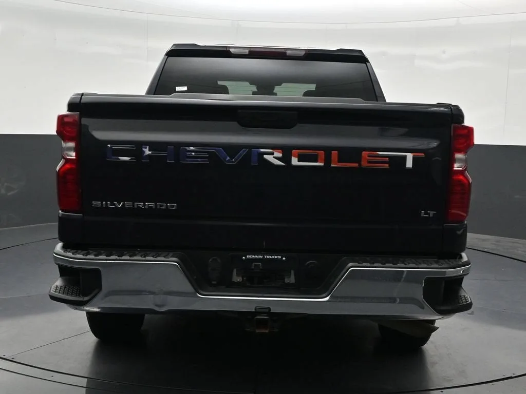 2023 Chevrolet Silverado 1500 LT photo 4