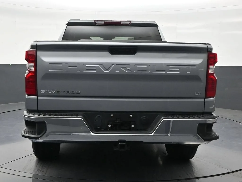2024 Chevrolet Silverado 1500 LT photo 4