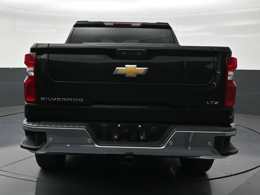 2026 Chevrolet Silverado 1500 LTZ photo 4
