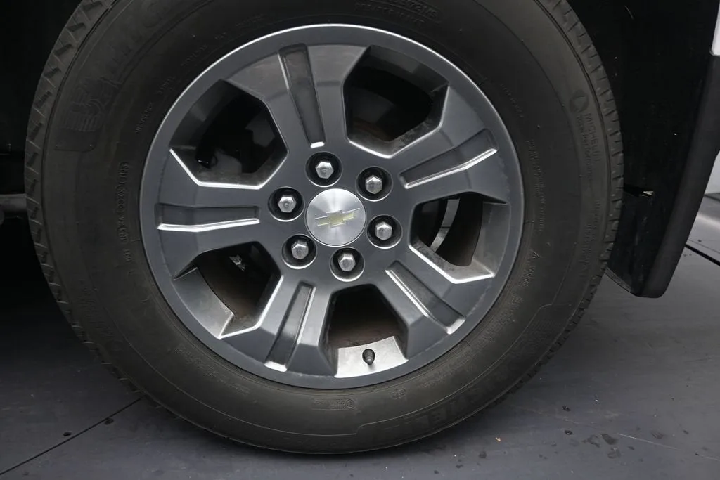 2020 Chevrolet Tahoe LS photo 10