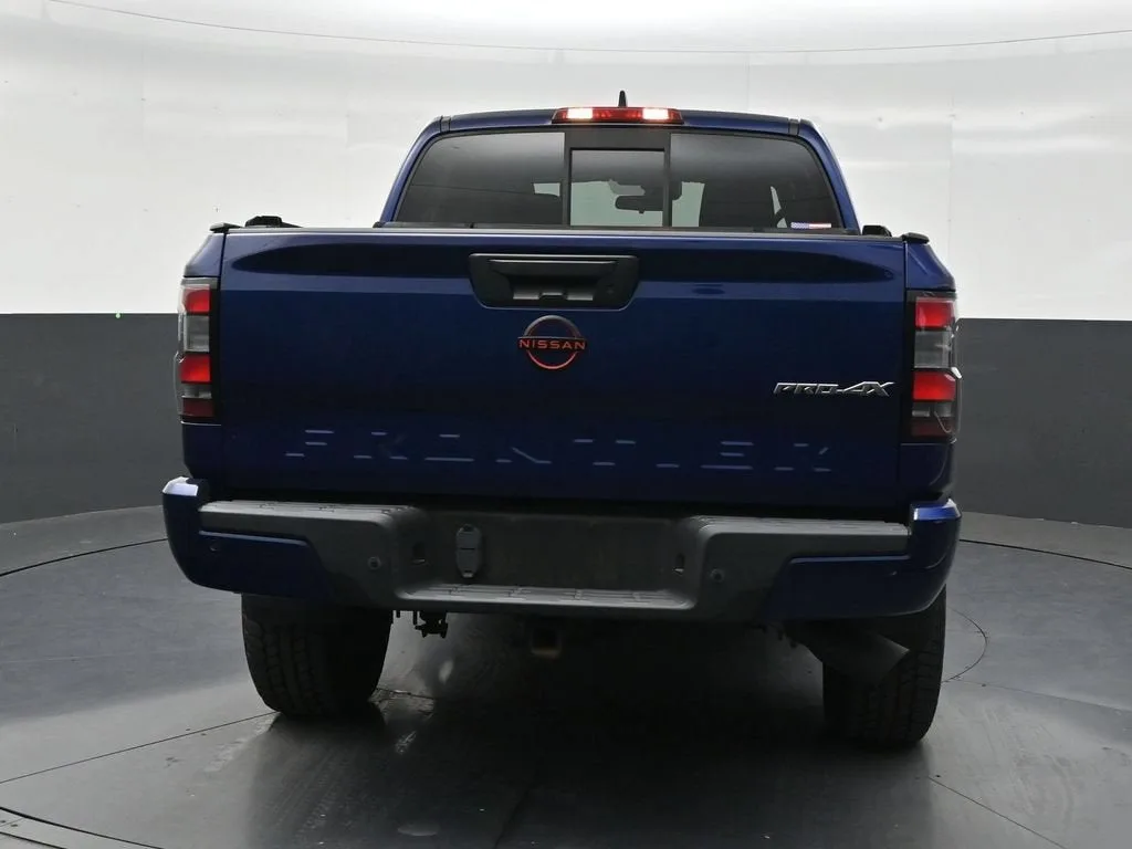 2022 Nissan Frontier Crew Cab PRO-4X 4x4 photo 4