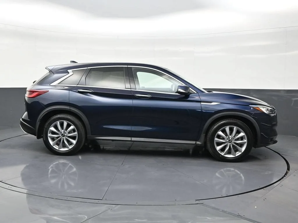 2022 INFINITI QX50 PURE photo 6