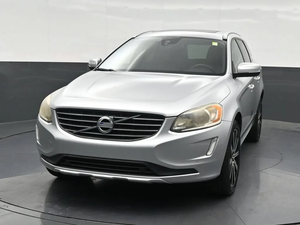 2015 Volvo XC60 T6 Premier Plus photo 8