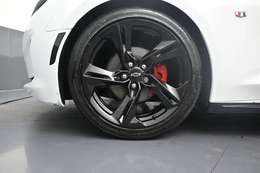 2021 Chevrolet Camaro 1LT photo 10