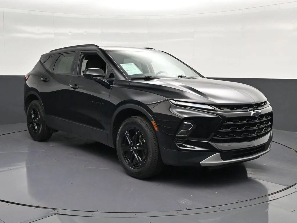 2024 Chevrolet Blazer LT photo 5