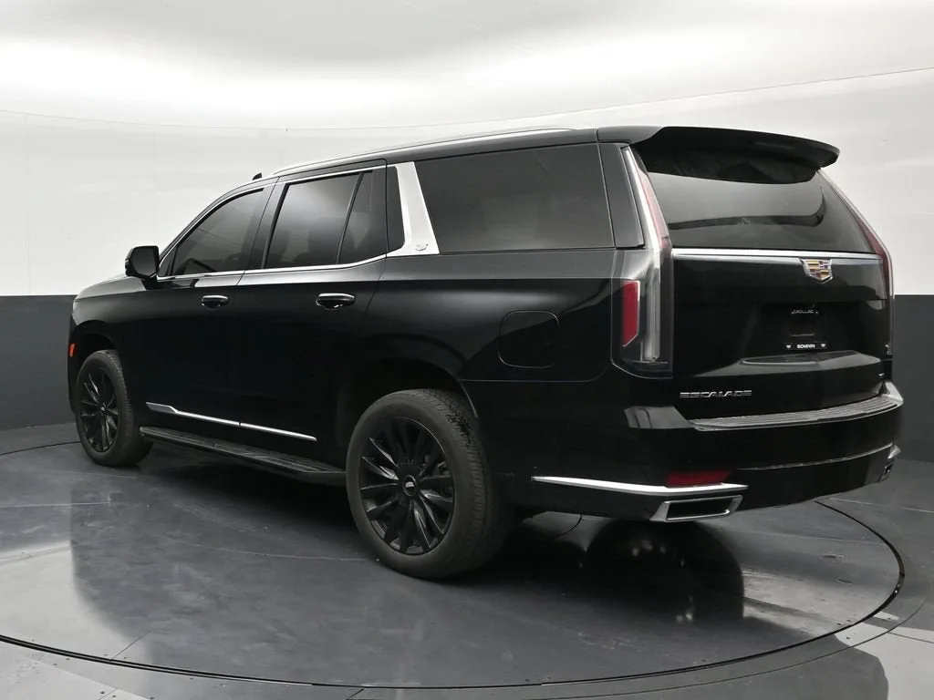 2023 Cadillac Escalade RWD Luxury photo 3