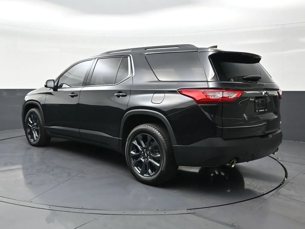 2021 Chevrolet Traverse RS photo 3