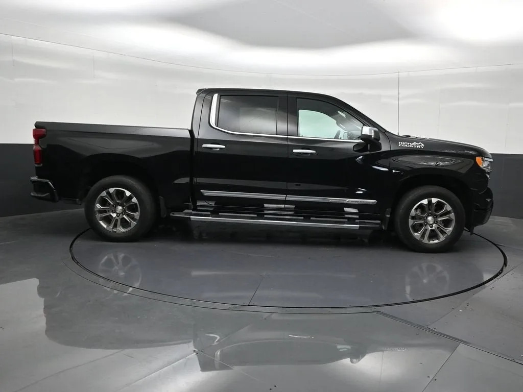 2023 Chevrolet Silverado 1500 High Country photo 7