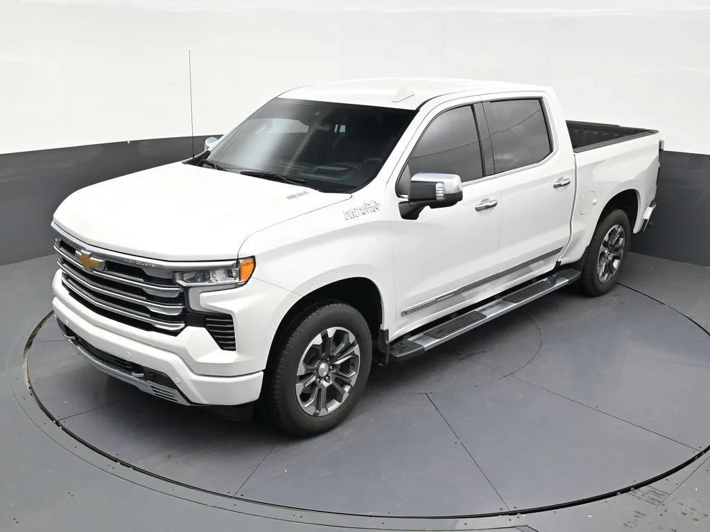 2024 Chevrolet Silverado 1500 High Country photo 12