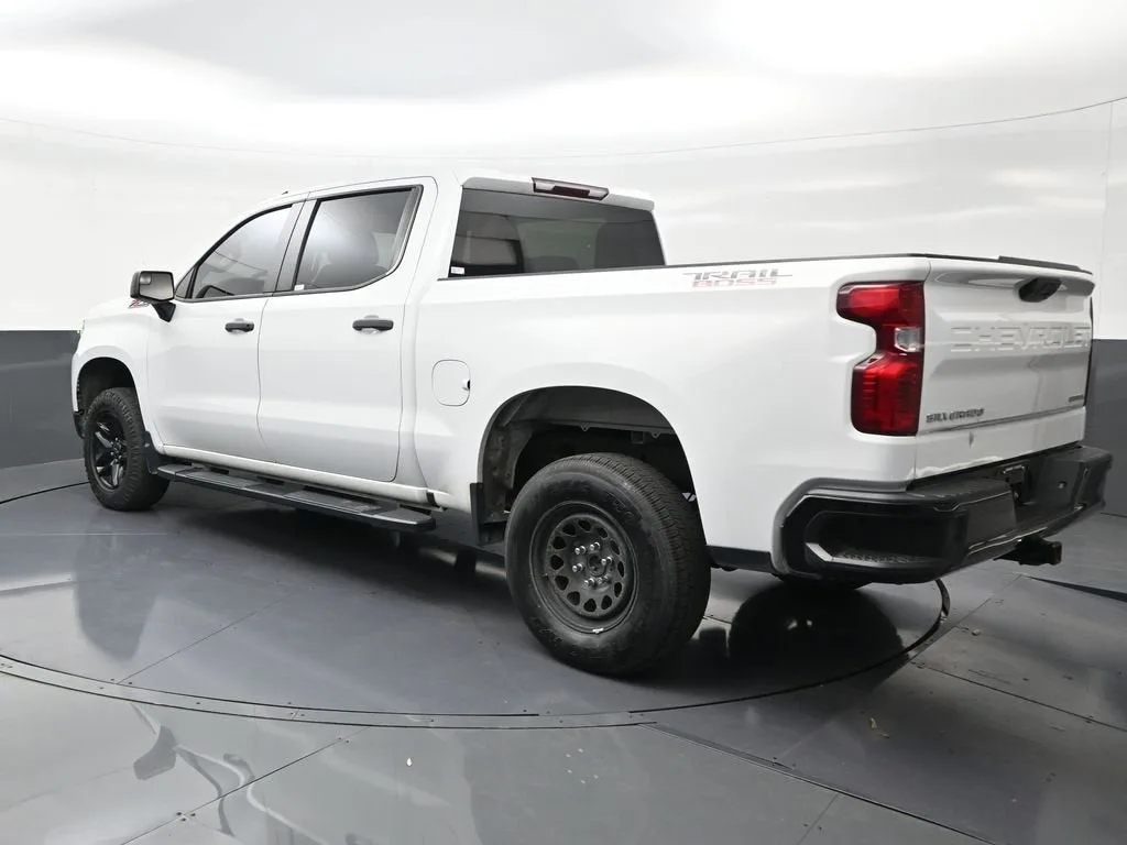 2023 Chevrolet Silverado 1500 Custom Trail Boss photo 3