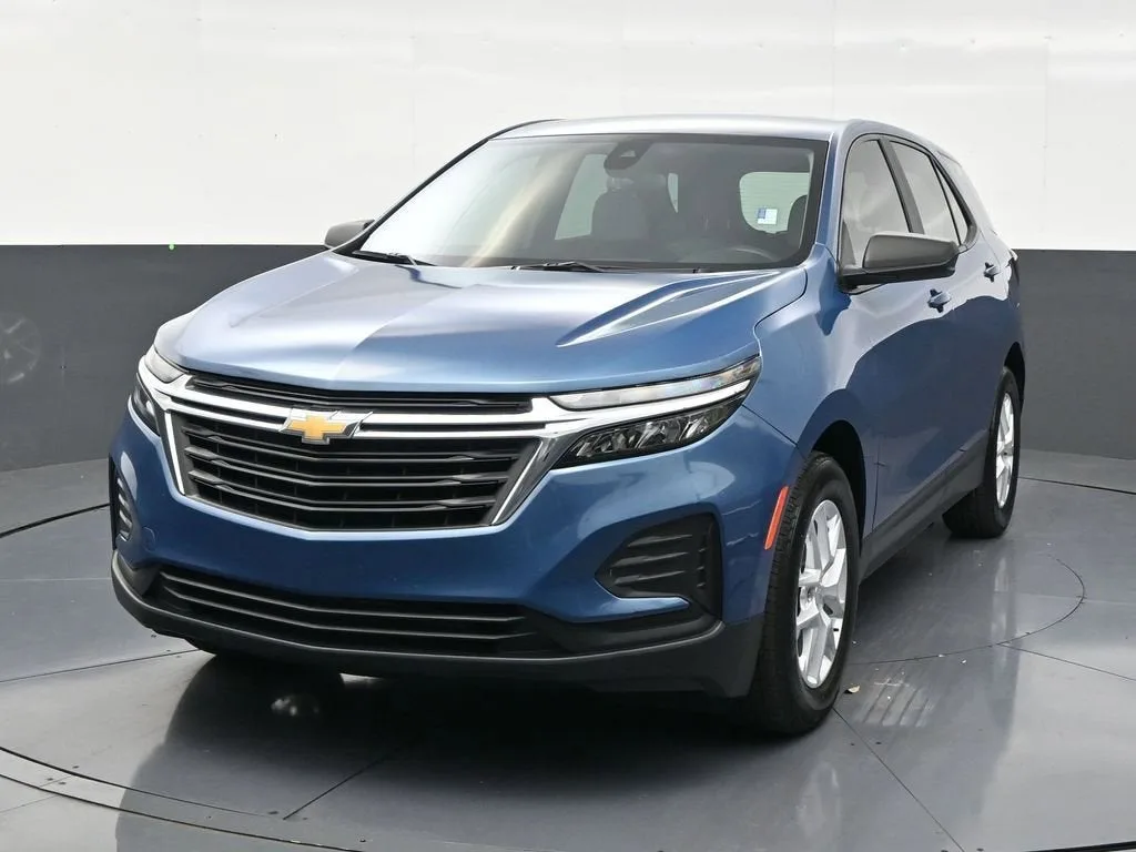2024 Chevrolet Equinox LS photo 8