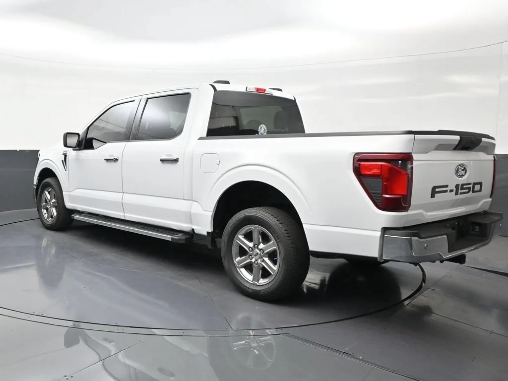 2025 Ford F-150 XLT photo 3