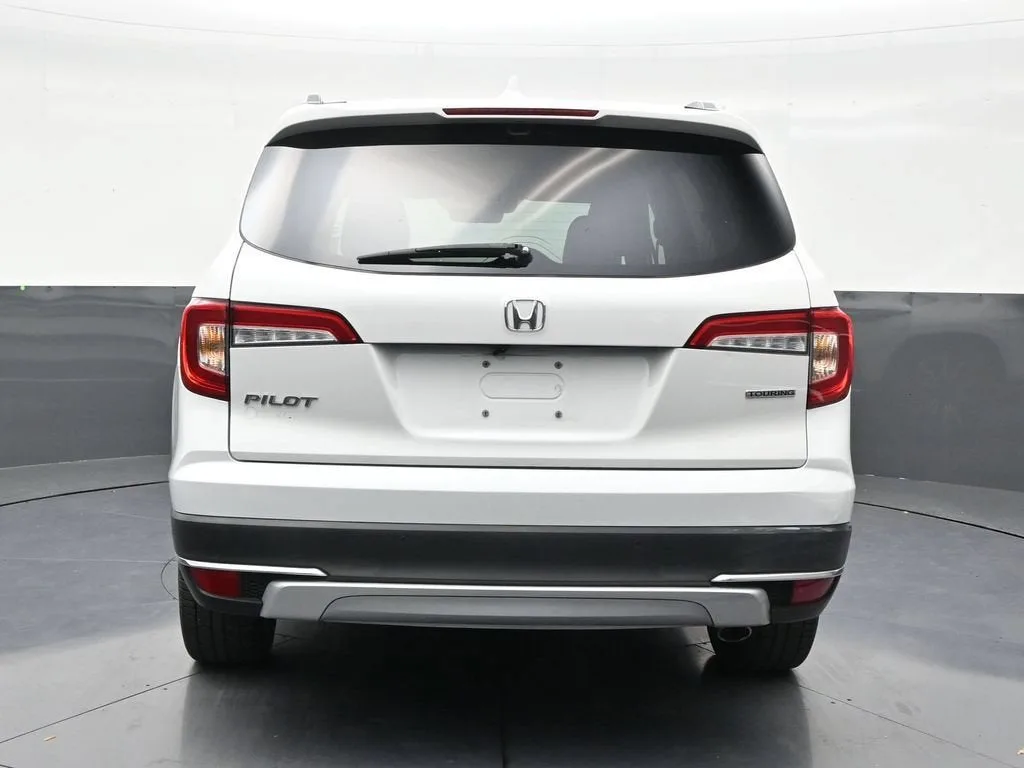 2022 Honda Pilot 2WD Touring 7 Passenger photo 4