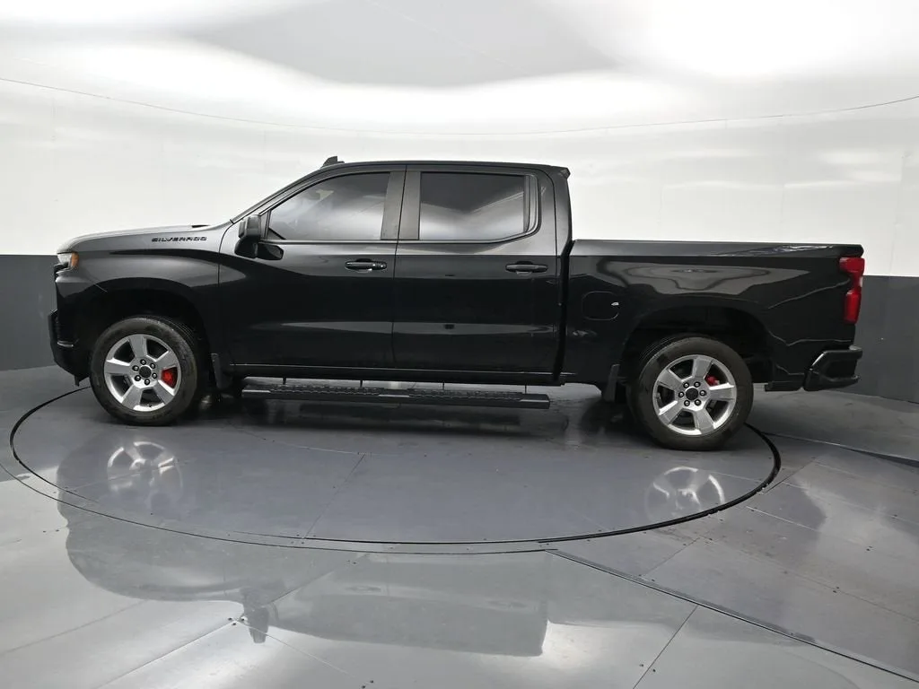 2021 Chevrolet Silverado 1500 RST photo 2